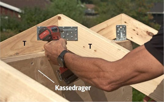 Sperrene festes på isolert bod Sperrene festes til kassedrager og toppsviller på isolert bod